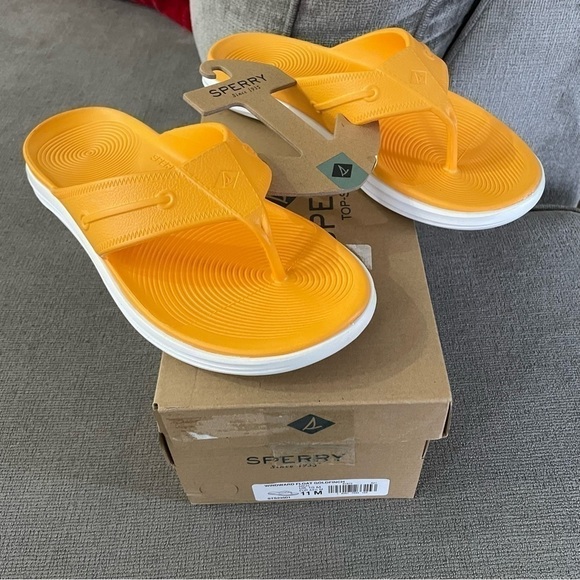 Sperry Other - NWT Sperry Windward Float Men’s Flip Flops Goldfinch